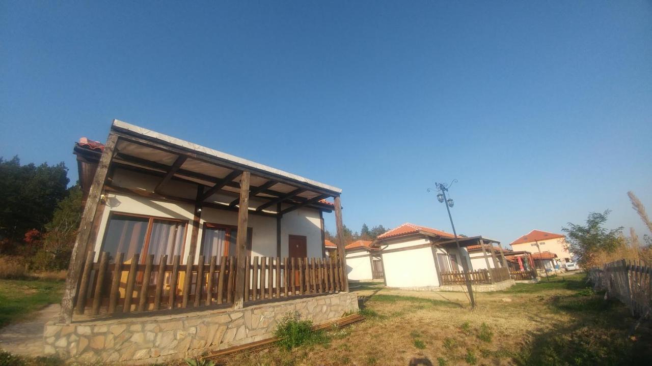 马古拉大厦酒店 Rabisha 外观 照片